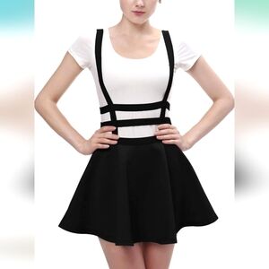 NWT•Pleated braces mini skirt (M)